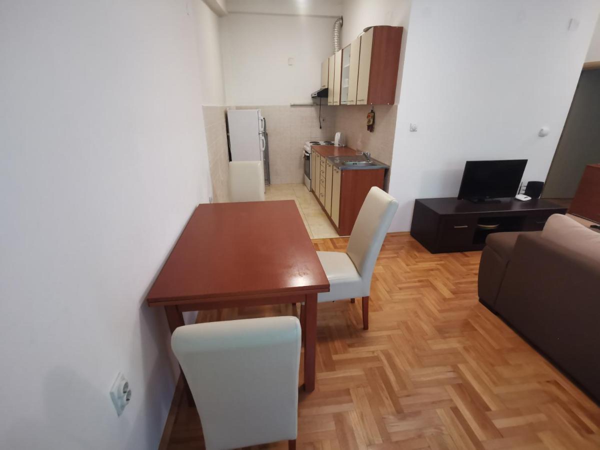 Zagrebska Flat Skopje Exterior foto